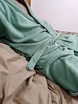 HotJXS online show from December 17, 2:06 am