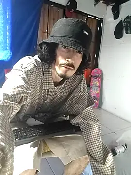 sk8-boy online show from January 17, 3:06 pm