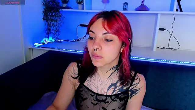 Snapshot of morgana_white chatting on February 20, 11:32 am morgana white online show from February 20, 11:32 am