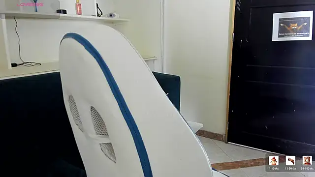 Snapshot of morgana_white chatting on March 21, 11:15 am morgana white online show from March 21, 11:15 am