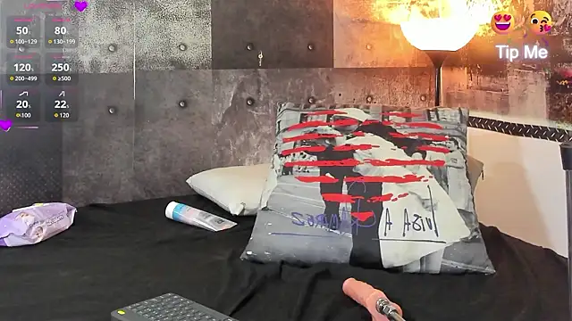 Iam charlotte69 online show from March 27, 8:26 am