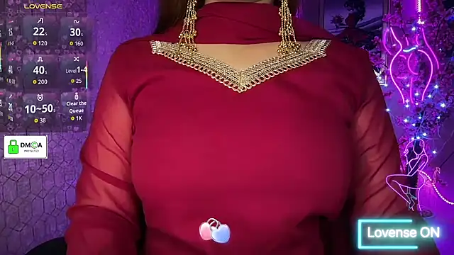 Snapshot of DimondGirl_ chatting on August 1, 7:24 pm DimondGirl online show from August 1, 7:24 pm
