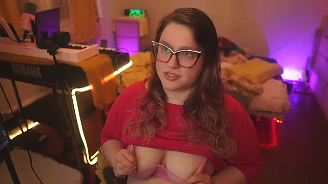 Snapshot of FireproofCuriousiteaze chatting on March 7, 7:05 am FireproofCuriousiteaze online show from March 7, 7:05 am