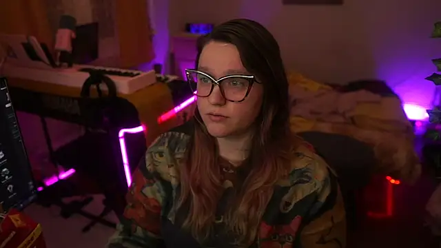 Snapshot of FireproofCuriousiteaze chatting on March 22, 4:27 am FireproofCuriousiteaze online show from March 22, 4:27 am