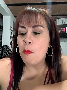 Natymendoza998 online show from May 11, 10:51 pm