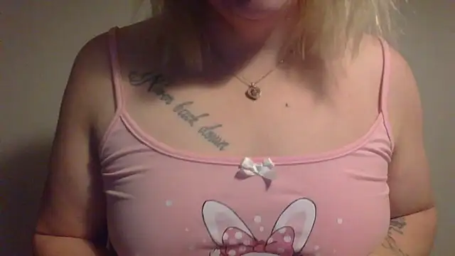 Snapshot of Redos1 chatting on December 17, 7:25 am Redos1 online show from December 17, 7:25 am