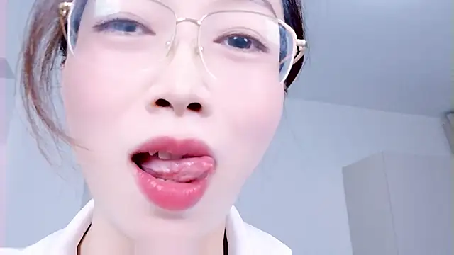 xinxinchuxin661 online show from June 13, 6:28 pm