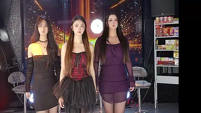 Snapshot of yueyutu888 chatting on December 18, 6:08 am yueyutu888 online show from December 18, 6:08 am