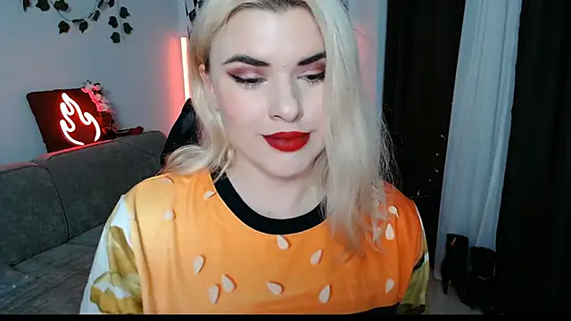 Ariana Saint online show from April 1, 5:21 pm