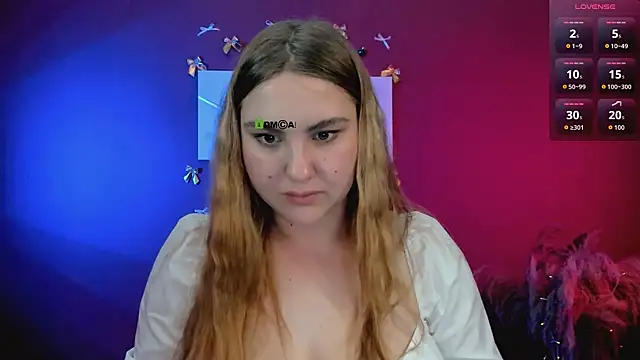 Snapshot of dina_bloom_ chatting on January 8, 1:35 pm dina bloom online show from January 8, 1:35 pm