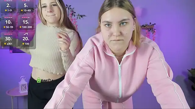 Snapshot of dina_bloom_ chatting on January 18, 10:08 am dina bloom online show from January 18, 10:08 am