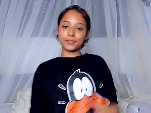 Snapshot of _natzury_ chatting on March 6, 11:34 pm natzury online show from March 6, 11:34 pm