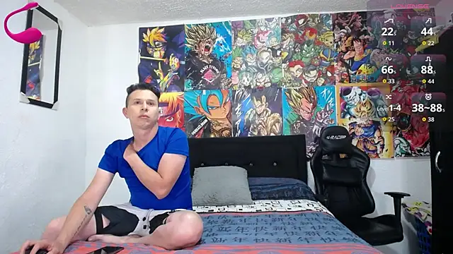 Snapshot of Golden_Boysx chatting on May 17, 9:00 pm Golden Boysx online show from May 17, 9:00 pm