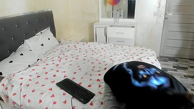 Evahottie99 online show from February 7, 10:46 pm