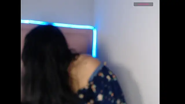 Snapshot of Olivia_gray69 chatting on January 13, 9:03 am Olivia gray69 online show from January 13, 9:03 am