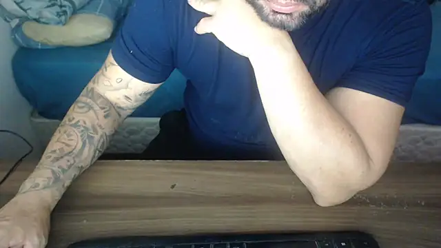 drlluis online show from February 19, 4:03 pm