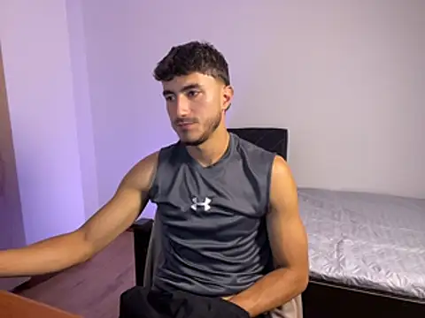 LIAM COLT online show from February 6, 9:40 pm