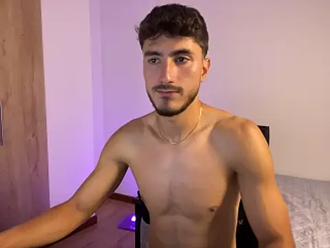 Snapshot of LIAM_COLT chatting on March 3, 7:20 pm LIAM COLT online show from March 3, 7:20 pm