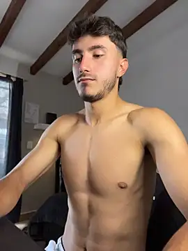 Snapshot of LIAM_COLT chatting on June 18, 7:40 pm LIAM COLT online show from June 18, 7:40 pm