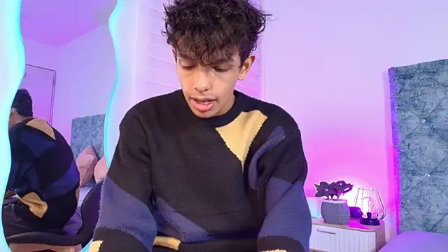 maxfrost 1 online show from January 15, 7:17 pm