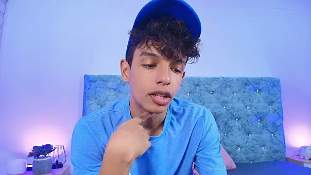 maxfrost 1 online show from February 2, 7:23 pm