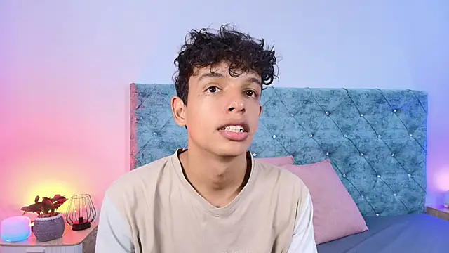 maxfrost 1 online show from February 11, 7:19 pm