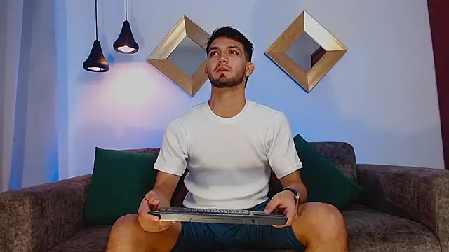 HarryFosster online show from January 31, 7:34 pm