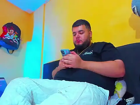 gainer chubby hot online show from February 1, 6:06 pm