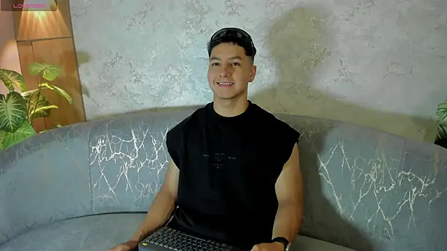Noah Clarkk online show from June 27, 4:01 pm