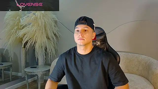 Noah Clarkk online show from July 1, 5:34 pm
