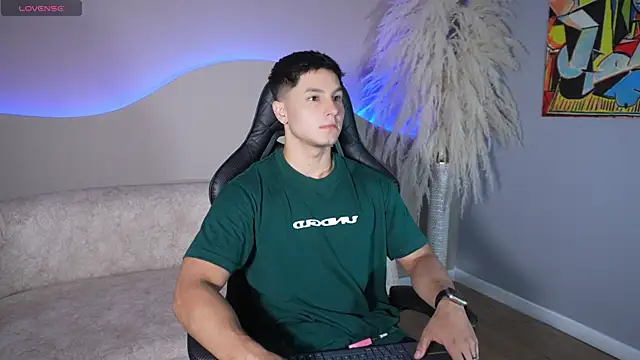 Noah Clarkk online show from July 7, 5:39 pm