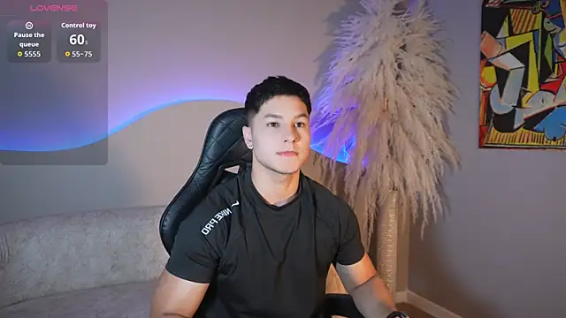 Noah Clarkk online show from July 10, 5:37 pm