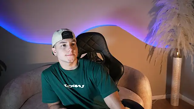 Noah Clarkk online show from July 24, 5:44 pm