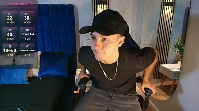 Noah Clarkk online show from July 29, 5:33 pm
