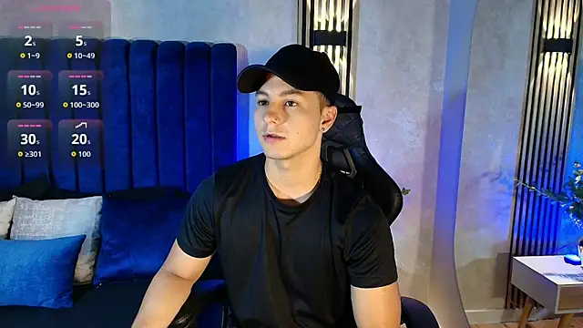Noah Clarkk online show from August 3, 5:38 pm