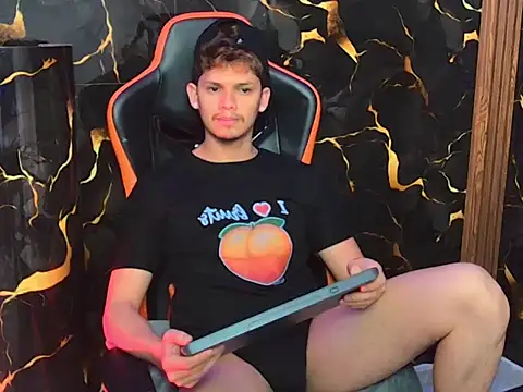 davilap toyboy online show from February 2, 12:26 pm