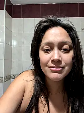 pilarlucky online show from December 19, 2:18 am