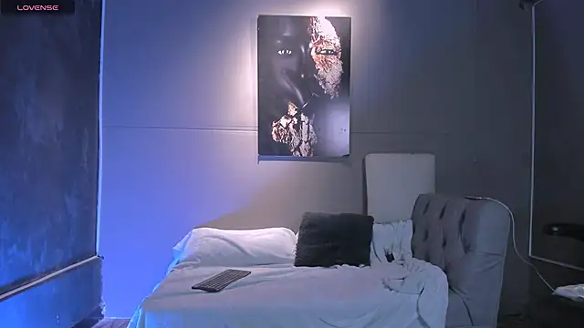 Snapshot of Channel_Cloee212 chatting on June 5, 4:30 am Channel Cloee212 online show from June 5, 4:30 am