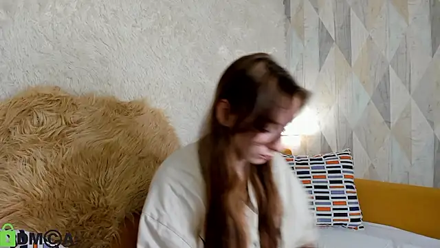 Hi  Karuuu online show from February 7, 1:20 am