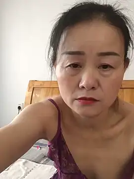 yunyun52012 online show from February 4, 5:02 am