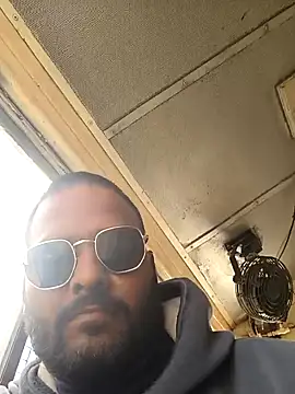 novio-de-la-tarde online show from February 15, 5:37 am