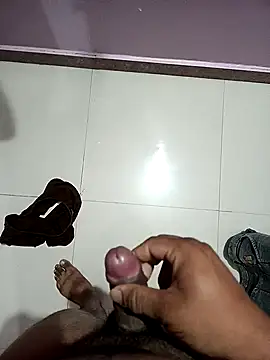 Snapshot of notyg240 chatting on March 19, 8:51 am notyg240 online show from March 19, 8:51 am