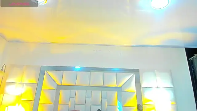 Sharlo  online show from February 10, 7:07 pm