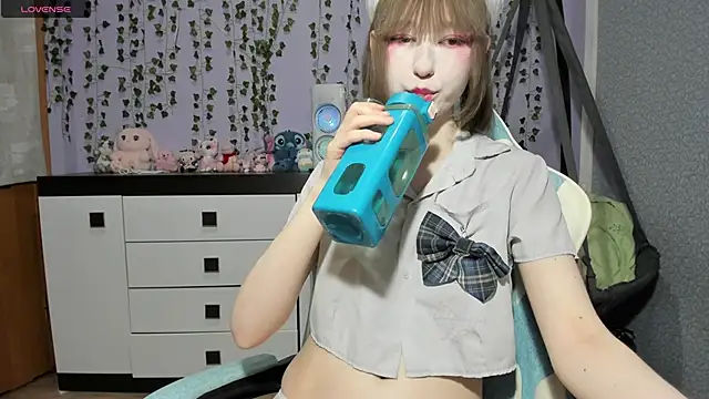 Yoonhee ki online show from June 15, 6:43 pm