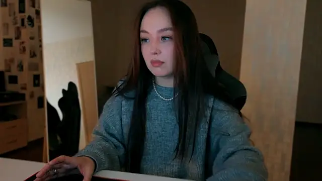 fallin lovee online show from December 20, 4:41 am