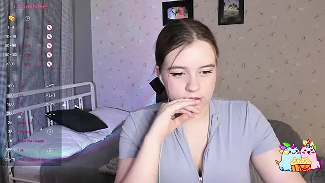 chisifri1 online show from March 13, 10:27 pm