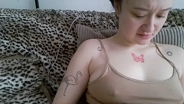 LilyLuck  online show from March 8, 2:43 pm