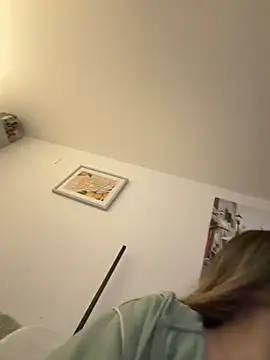 LilyLuck  online show from March 30, 8:32 pm