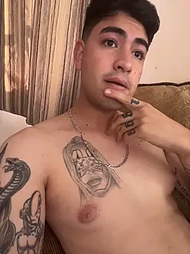 mamitasirena online show from February 7, 9:18 pm