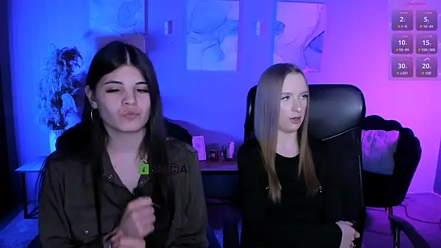 lizzie boom  online show from March 30, 7:37 pm